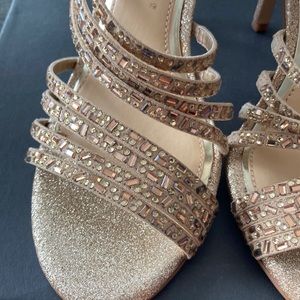Gianni Bini platinum embellished heels